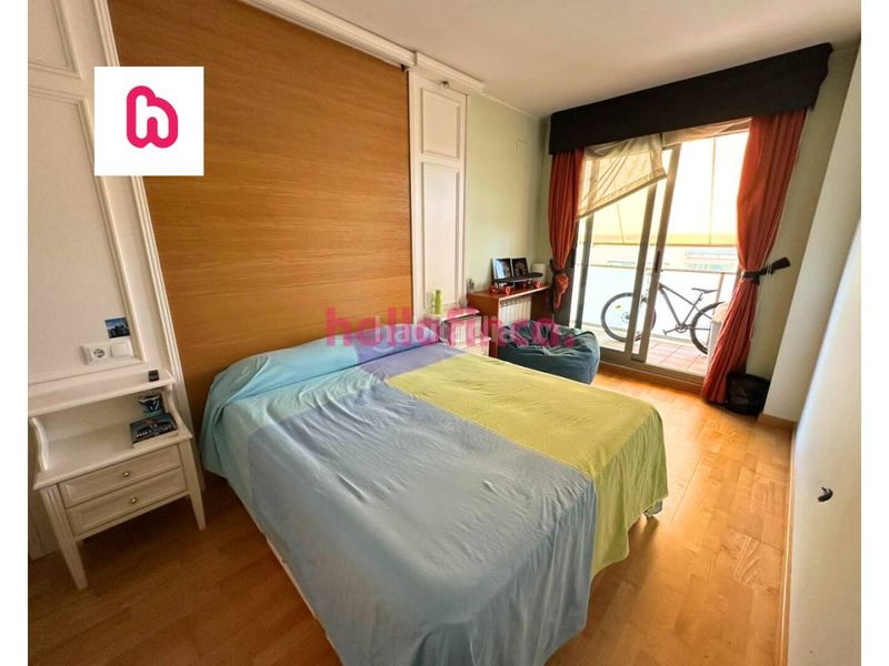 Foto e4fe4e6e-b431-4346-9844-c9e79e0256f5. Dúplex amb calefacció aparcament piscina a Port Badalona
