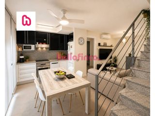 Duplex  Calle san valentín. Elegante dúplex con terraza, parking y suelo radiante en sant jo