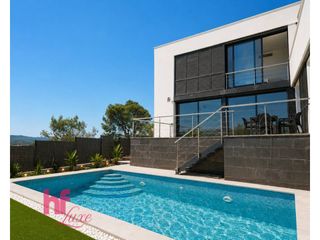 Chalet  Calle mirador. Espectacular villa de diseño con piscina, jacuzzi y vistas despe