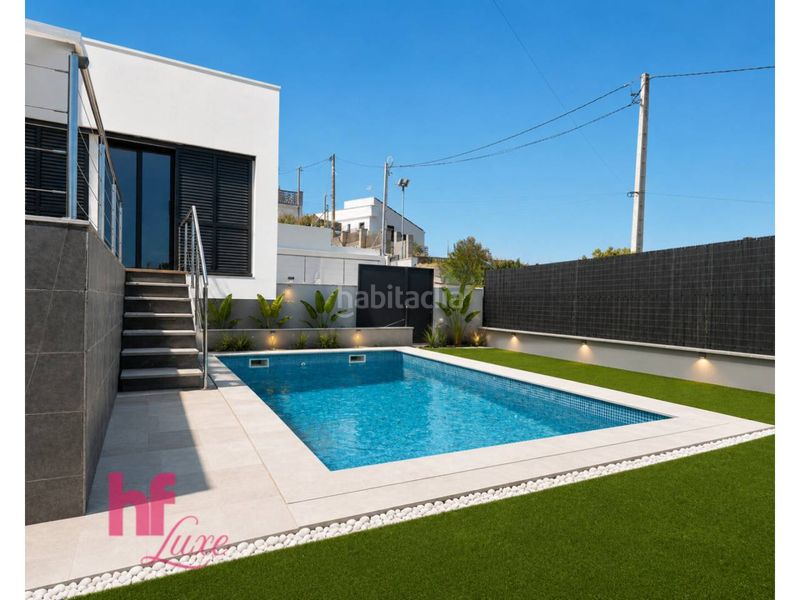 Foto b8407403-5f96-470c-91d9-3521e46ffa8c. Xalet amb calefacció aparcament piscina a Canyelles