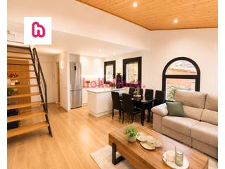 Etagenwohnung  Calle pompeu fabra. Acogedor dúplex reformado con encanto y mucha luz en berga