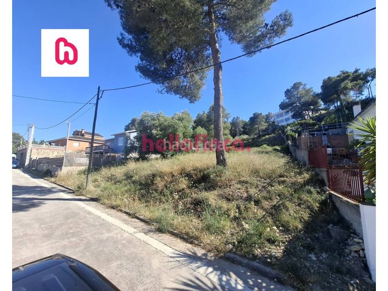 Foto 728510c8-719b-4b9c-b1a9-69de2d48a59a. Finca rústica a calle gavà 7 a Canyelles
