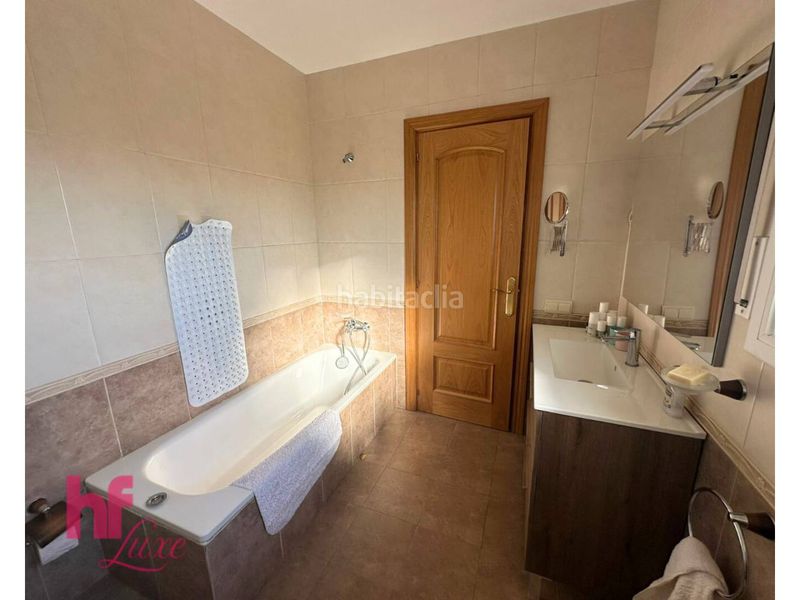 Foto 0e1f1643-f9da-4076-a3fb-c978db72a936. Xalet amb calefacció aparcament piscina a Lliçà d´Amunt