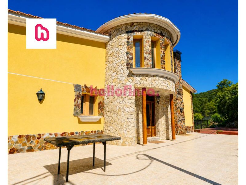 Foto 0f7da518-9b04-4f77-ba8d-ac604441f2af. Xalet amb calefacció aparcament a Olivella
