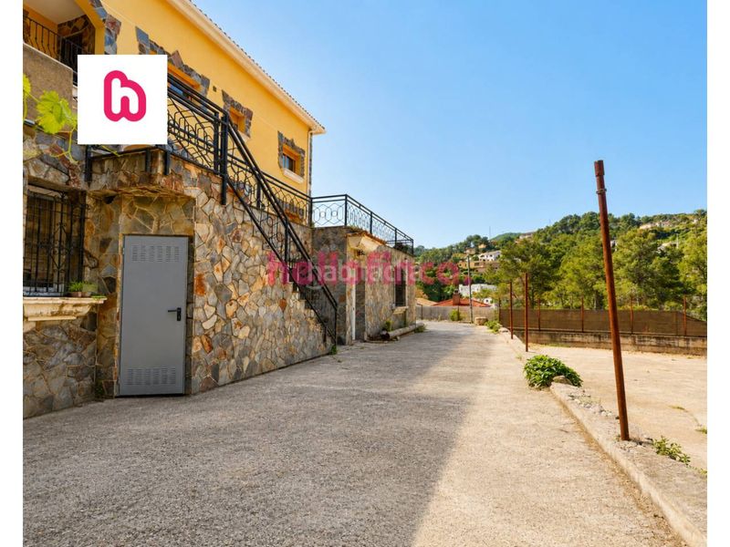Foto 93722869-8dd8-4a64-abd5-c2b28b7cd224. Xalet amb calefacció aparcament a Olivella