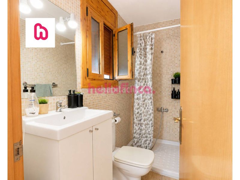 Foto b96d49df-825a-483c-b56e-44be8e575d4d. Xalet amb calefacció aparcament a Olivella
