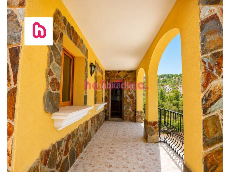 Foto c3d41c00-acfb-4ab4-a348-8a90f332879a. Xalet amb calefacció aparcament a Olivella