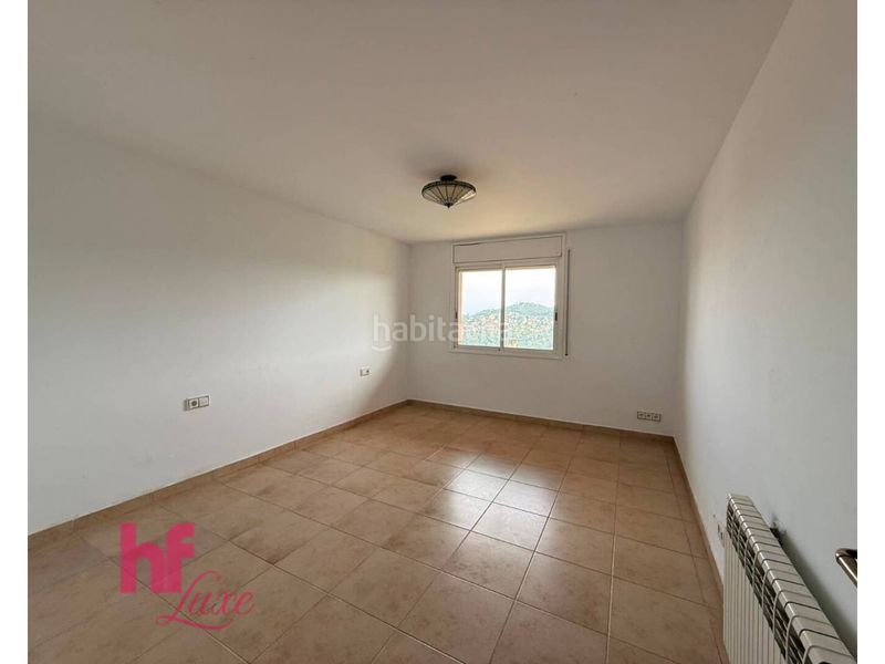 Foto 5280e3e3-b462-470e-89e1-c867a0d77644. Xalet amb calefacció aparcament piscina a Corbera de Llobregat