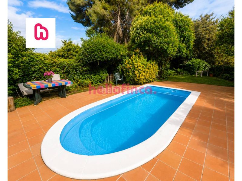 Foto 5308925d-0987-49d1-b29b-0af372aade90. Xalet amb calefacció aparcament piscina a Can Rial Esparreguera