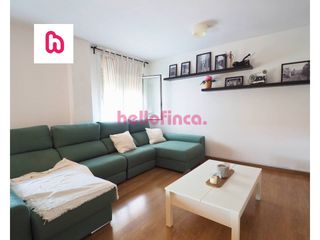 Appartamento  Calle joan mir�. Luminoso piso reformado con 3 habitaciones en art�s