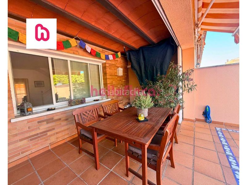 Foto 157000c3-7077-496a-b05a-34290f2b997c. Casa adossada amb calefacció aparcament piscina a Vendrell (El)