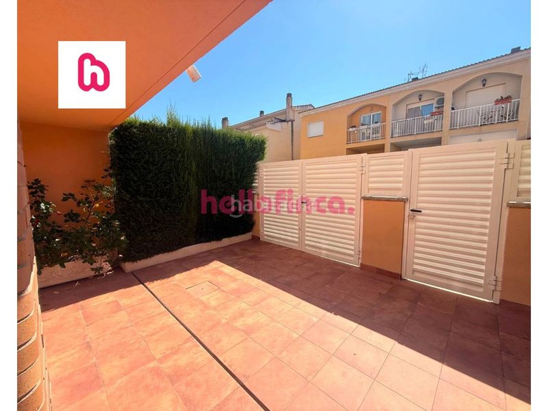 Foto 50ec4781-7193-4b5b-922e-aeee1ae3ab8a. Casa adossada amb calefacció aparcament piscina a Vendrell (El)