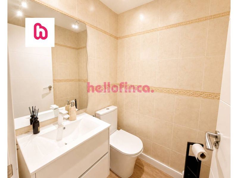 Foto 5e060ca7-3d4f-45c7-b2cc-2c0c9518628d. Casa adossada amb calefacció aparcament piscina a Vendrell (El)