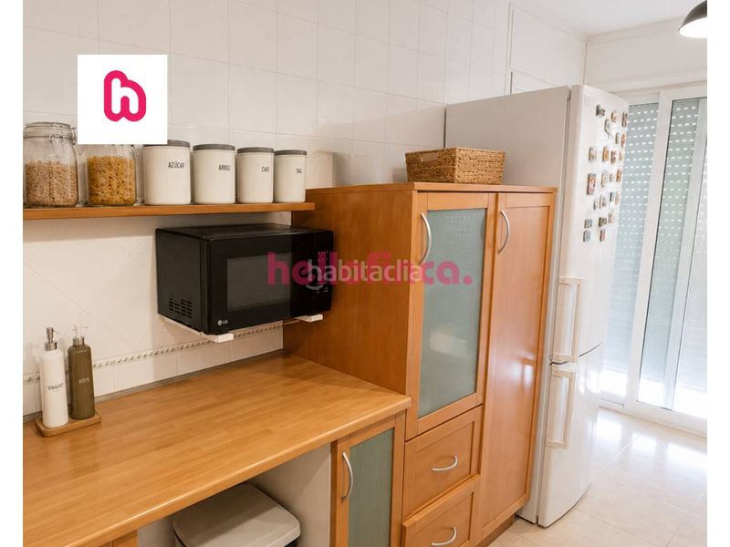 Foto 309fb657-06f2-4fb0-9d37-f10f88867619. Casa aparellada amb calefacció aparcament a Roca del Vallès (La)