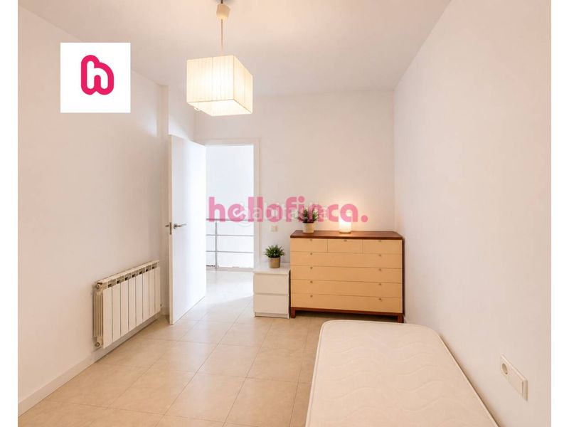 Foto 3a4a1d87-1437-4b79-80cc-5b6630f3dd87. Casa aparellada amb calefacció aparcament a Roca del Vallès (La)
