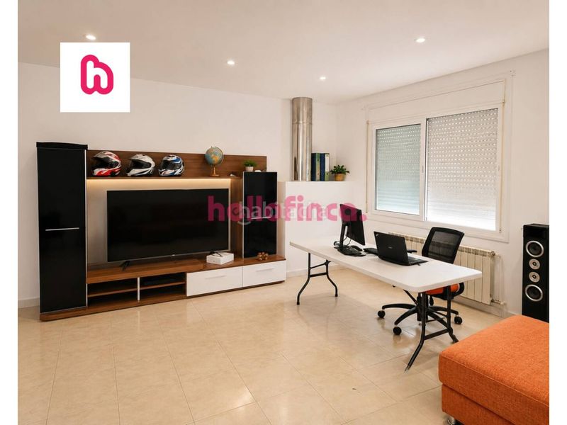 Foto c1328296-f894-4081-a561-84cc1d6ed6d2. Casa aparellada amb calefacció aparcament a Roca del Vallès (La)