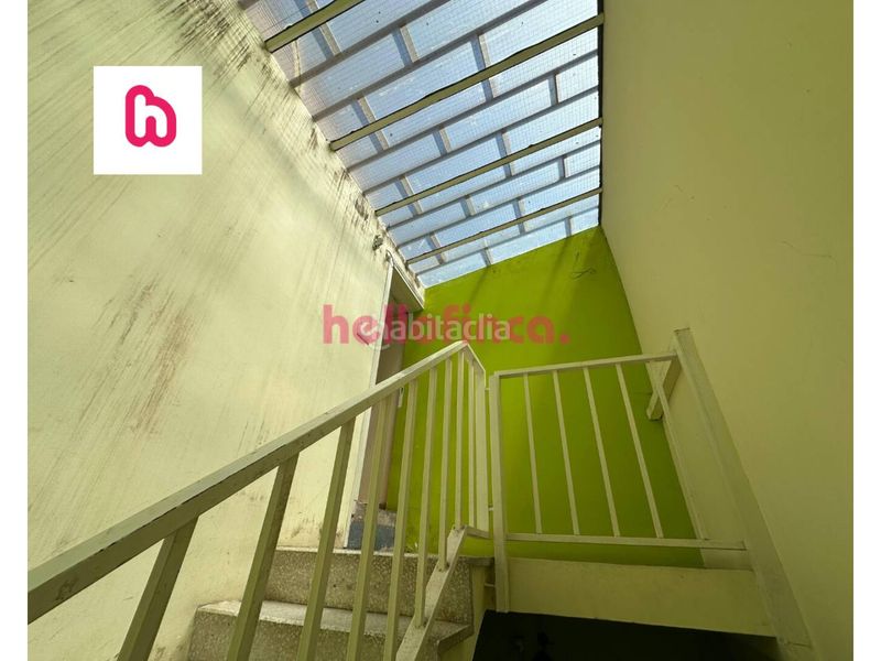 Foto 4a47c3f8-0037-455f-acfd-fdc5eb7ee5ff. Casa adossada amb calefacció aparcament a Artigues Badalona