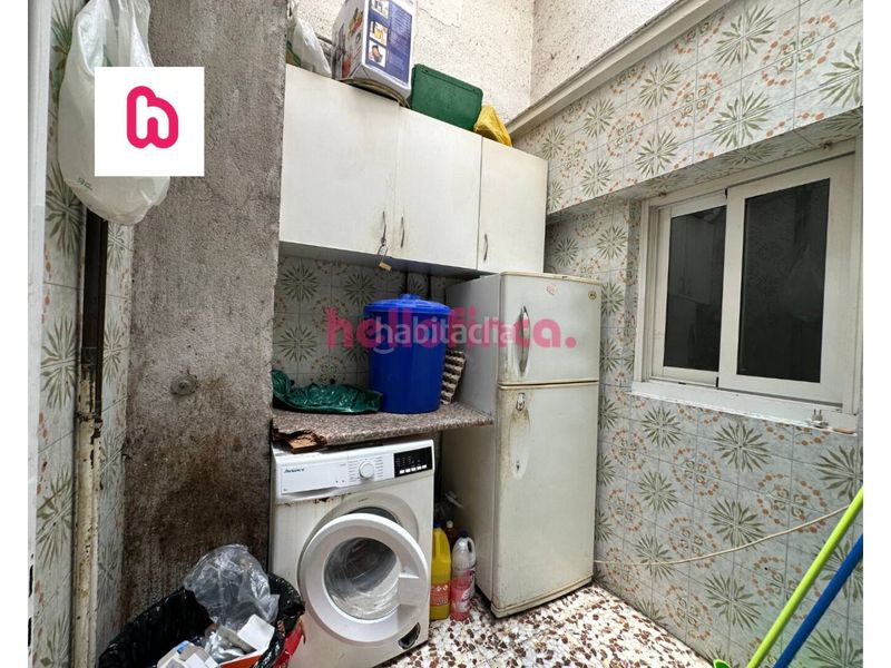 Foto 4ae0cbf0-f287-49d7-9d51-db3fc285ce64. Casa adossada amb calefacció aparcament a Artigues Badalona