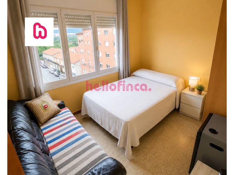 Foto 02721477-86d6-4ec0-b6d6-6bd68c610d49. Pis a Manlleu