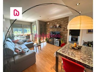 Duplex  Calle riu cardener. Espectacular dúplex reformado con terraza en el mas  sant joan d