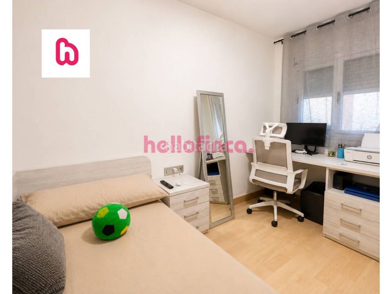 Foto 0cb56ff2-b052-4a0e-8f4c-f4cc39e45820. Flat with heating in Centre Ripollet
