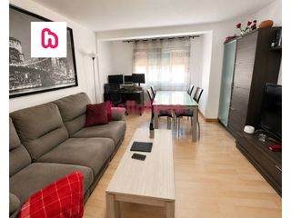 Etagenwohnung  Calle tamarit. Luminoso piso de 3 habitaciones en can mas  ripollet