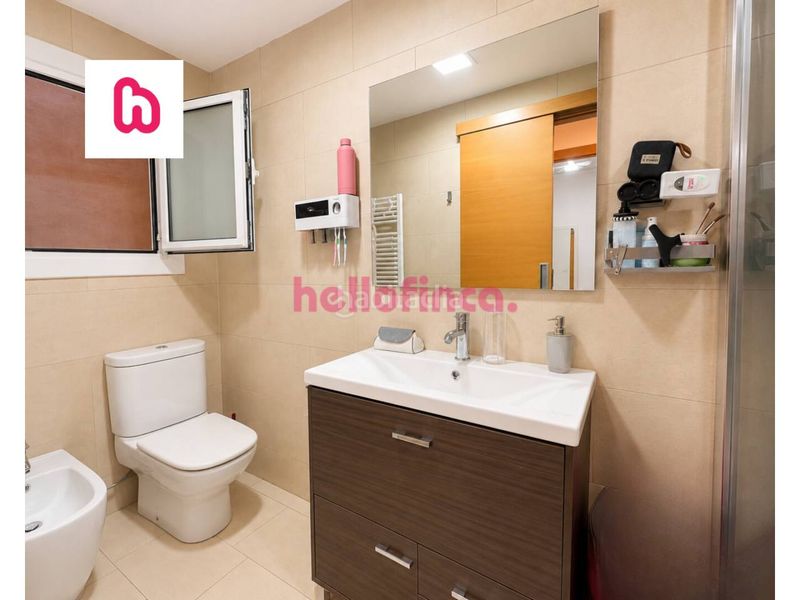 Foto 98998ccf-da81-4bf0-b104-b41f2c50c155. Flat with heating in Centre Ripollet