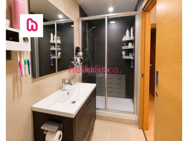 Foto a9fbfe4d-2dd6-4159-97f6-ec3be569140d. Flat with heating in Centre Ripollet