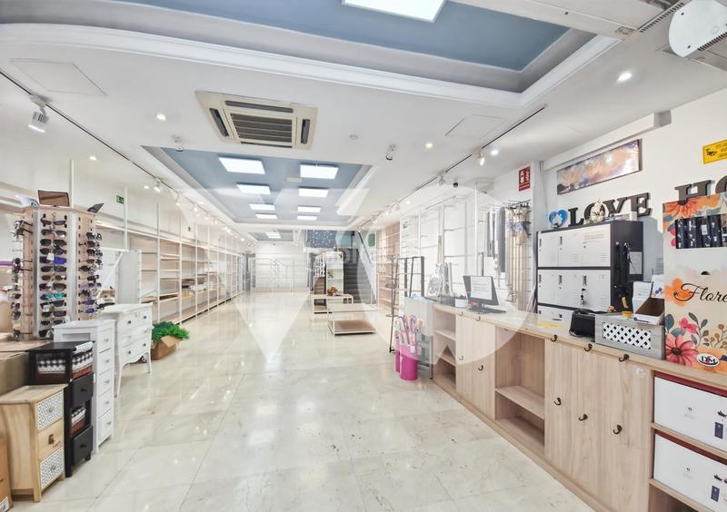 Foto 5cf80d70-f53c-4f98-9ab2-d8899f0f53a7. Local comercial local en calle bravo murillo, tetuán, en Madrid