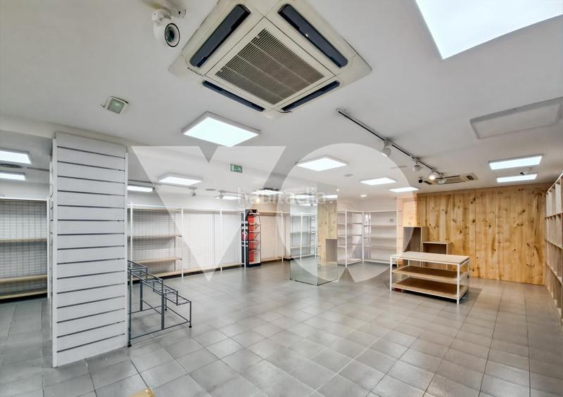 Foto ca21c91e-c0d7-4756-98c1-0b71982d8737. Local comercial local en calle bravo murillo, tetuán, en Madrid