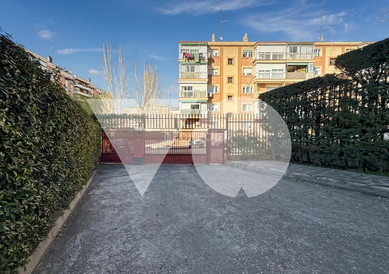 Foto cef0c2a0-e56c-489a-b2e1-39758c38e991. Pis amb calefacció aparcament a Peñagrande Madrid