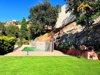 Maison jumelée à Sa Riera-Sa Fontansa. Chalet adosado en venta en sa riera-sa fontansa