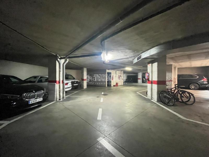 Foto a6e34e09-1e92-4508-bb00-835331bda7b3. Parking coche boxplaza de garaje en venta en Centro Alcobendas