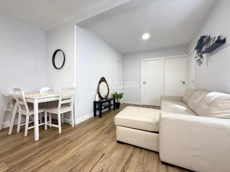 Foto ad932b3d-cde6-4fb3-8eb9-a1ece6a7f1d2. Pis amb calefacció a Centro Alcobendas