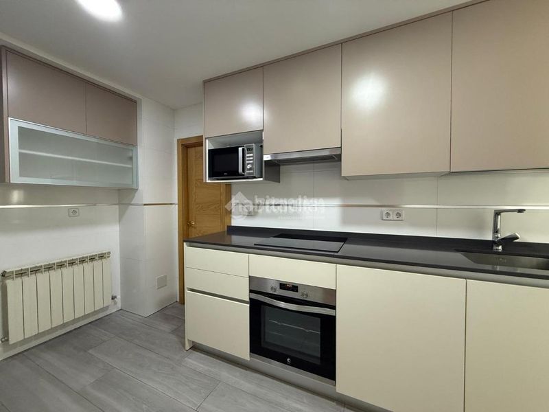 Foto 9470ac7c-80db-4454-bf89-895ea908bc62. Flat with heating in Centro Alcobendas