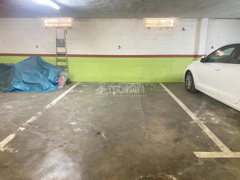 Foto a2e7a798-fe81-453b-a447-6c72074f4f46. Parking voiture dans Centro Alcobendas