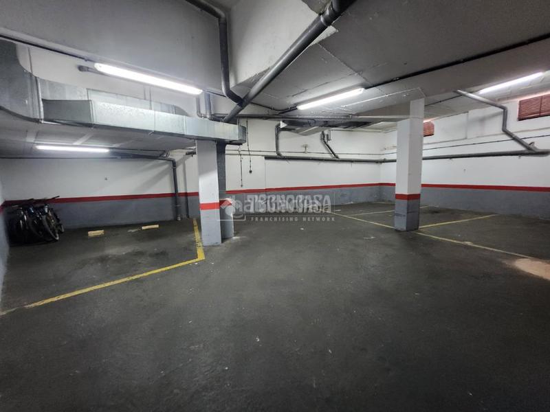 Foto 50c3c58d-4e27-4214-928f-c7e5b7f5e83d. Parking voiture dans Centro Alcobendas