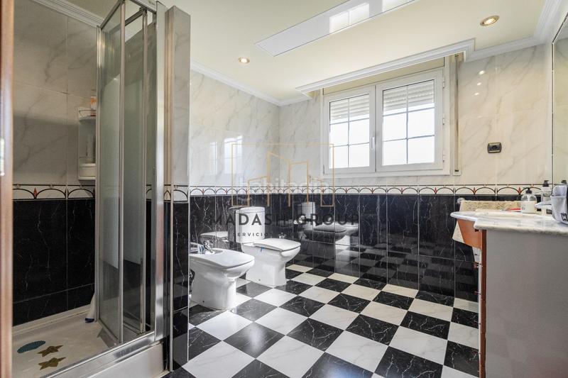 Foto cbeb7755-6158-4d27-b6f8-888f74c2681d. Chalet with heating parking pool in Almoster