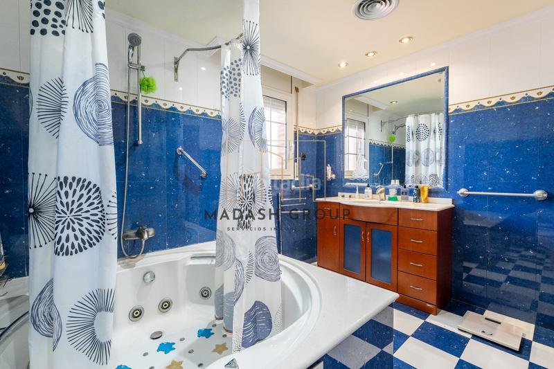 Foto dbcd35f9-f8e4-4088-af02-0f9df2bc97d2. Chalet with heating parking pool in Almoster