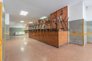 Business premise  Carrer onze. Local de 158m por solo 40.000