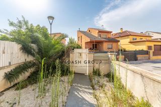 Reihenhaus  Calle figuerola. Casa en valls, oportunidad.