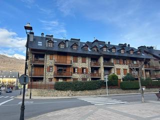 Appartement  Francesc macia. Duplex en esterri daneu