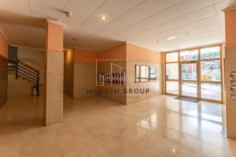 Foto 19bd4922-d1e9-461d-bc98-9b15efe46995. Piso  3 habitaciones en calle barcelona, piscina comunitaria. en Salou