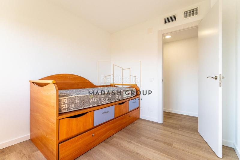 Foto 1bd80922-5925-4bf6-abe1-350499842d92. Piso  3 habitaciones en calle barcelona, piscina comunitaria. en Salou