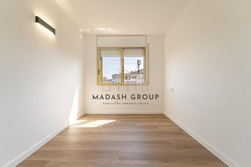 Foto f709ca70-285e-4784-8332-71c2d552f955. Piso  3 habitaciones en calle barcelona, piscina comunitaria. en Salou