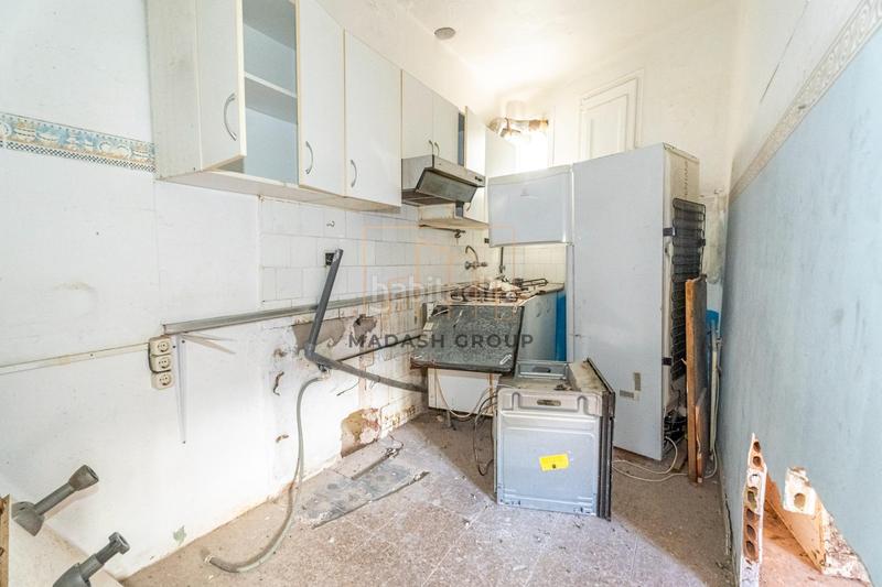 Foto bad18701-a214-411e-8444-f92115d0e10e. Edificio  a reformar centro en Centre Reus