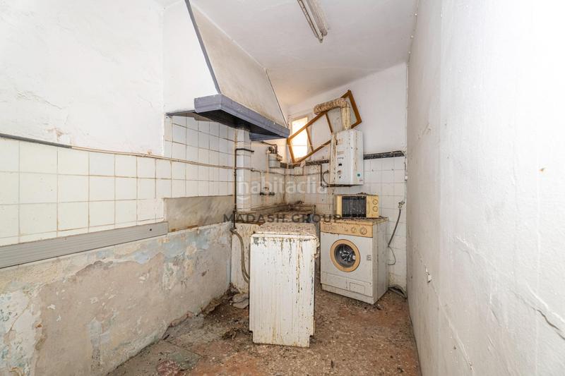 Foto c0a7dd9c-32c6-444a-87f0-35b62239167c. Edificio  a reformar centro en Centre Reus