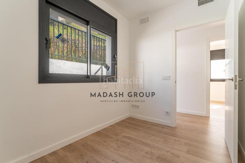 Foto a8b1821f-a59e-40e3-9dc9-1efc0152d3e4. Xalet amb calefacció aparcament piscina a Segur de Calafell nucli urbà Segur de Calafell