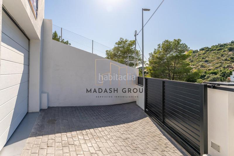 Foto e5c5d606-d2e2-4e82-902c-8511fe5439b3. Xalet amb calefacció aparcament piscina a Segur de Calafell nucli urbà Segur de Calafell