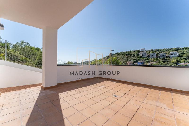 Foto ec7b5b71-6622-4612-b4f9-4bc7b48dea90. Xalet amb calefacció aparcament piscina a Segur de Calafell nucli urbà Segur de Calafell